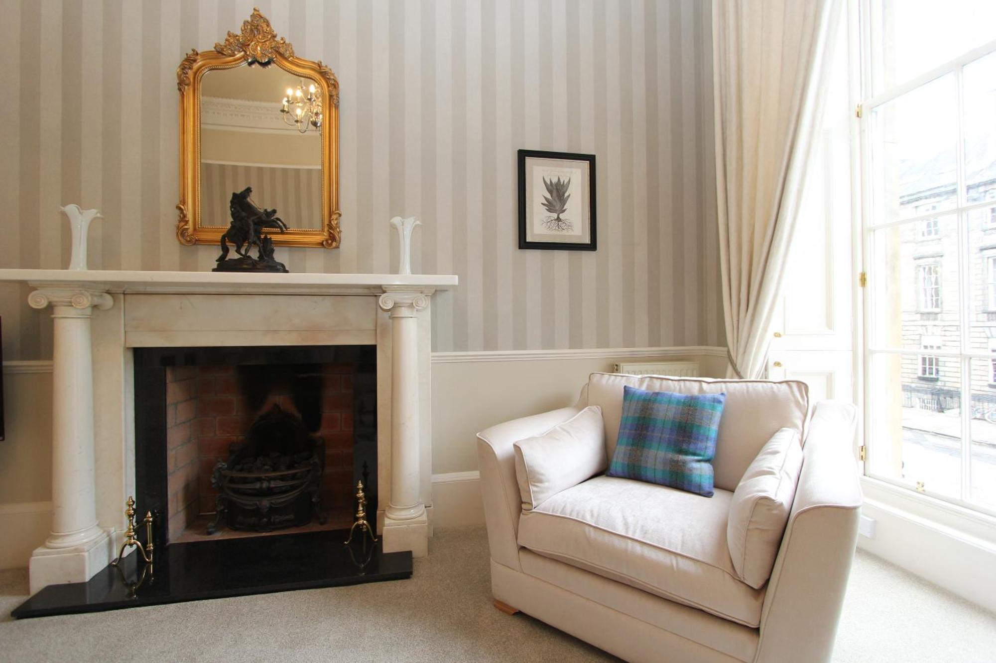 Escape To Edinburgh @ Albyn Place Esterno foto